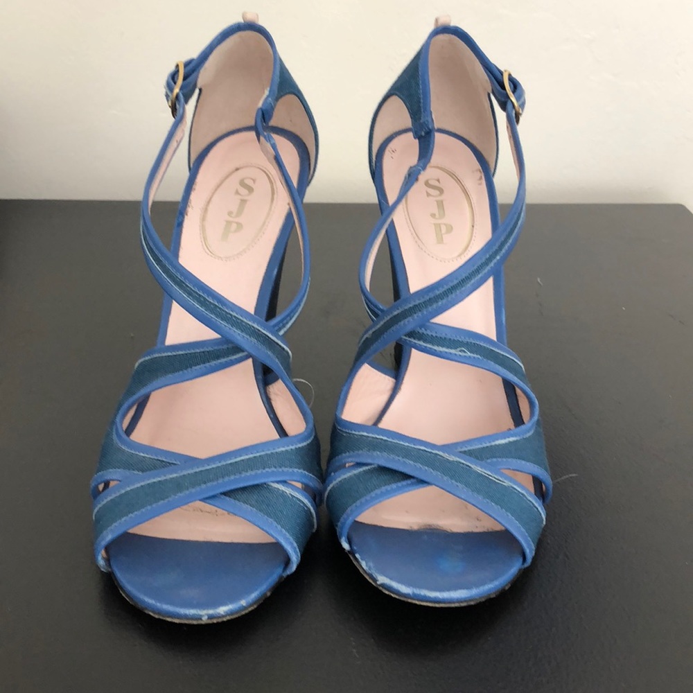 Sarah Jessica Parker blue satin wedges